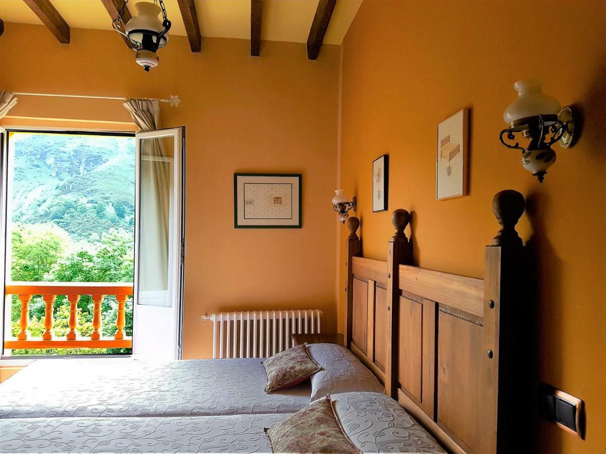 Affittacamere La Casona De Sames Esterno foto