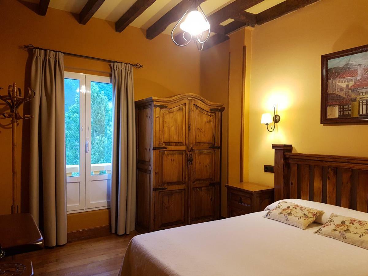 Affittacamere La Casona De Sames Esterno foto