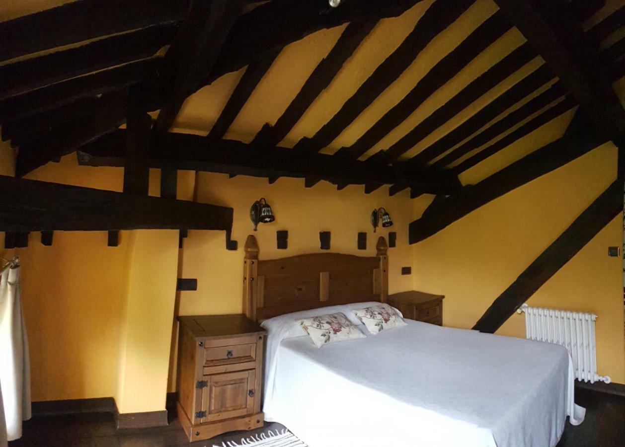 Affittacamere La Casona De Sames Esterno foto